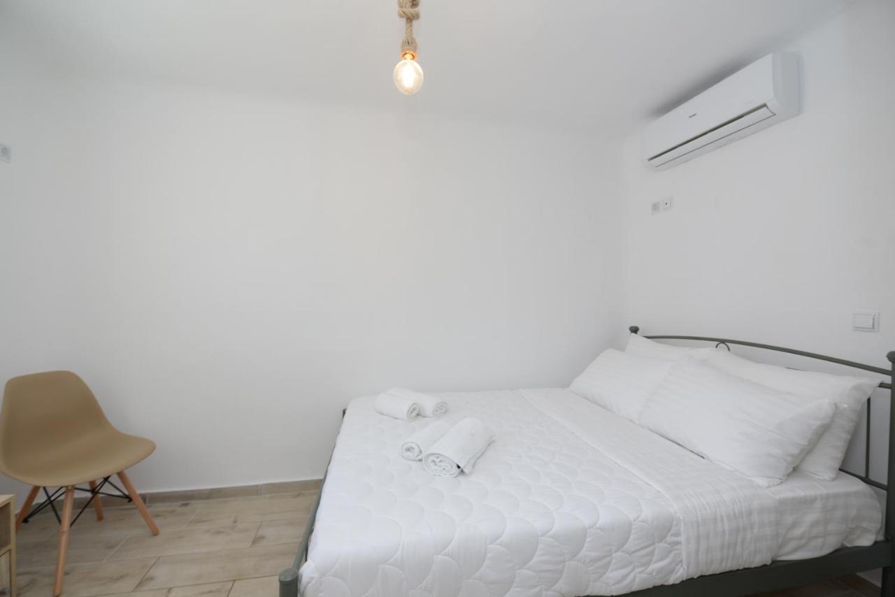 Superior Beachfront Apartment 1 With View To The Aegean Sea Panormos  Exteriér fotografie